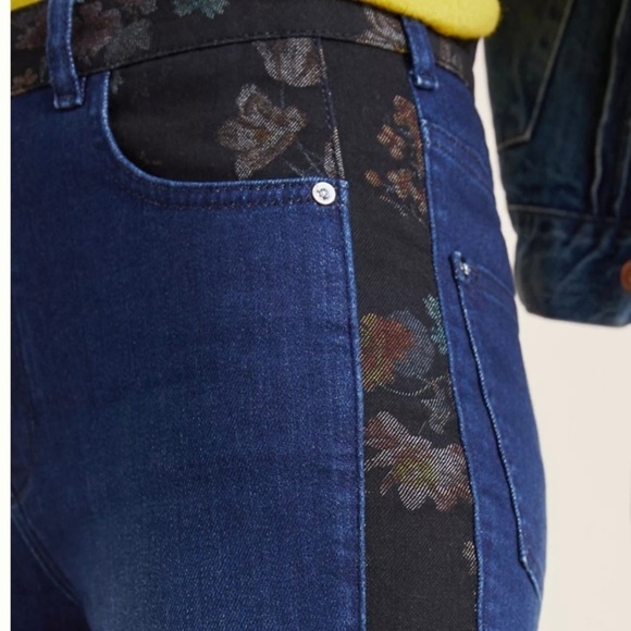 Pilcro Ultra Hi Rise Floral Contrast Skinny Jeans - Picture 6 of 14